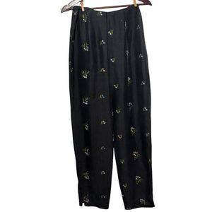 Silk Club Collection Vintage Women’s Embroidered Floral 100% Silk‎ Pants